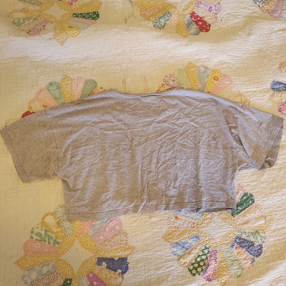 Simple Boxy Tna Crop Tee - Picture 3 of 3